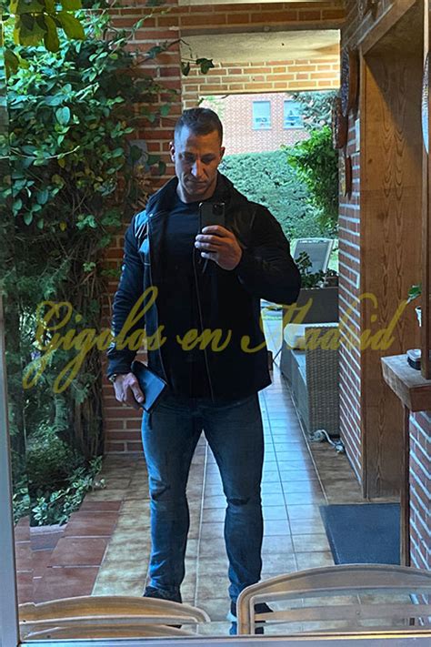 Escorts Masculinos en A Coruña, Gigolos